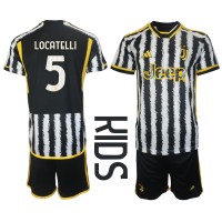 Camisa de Futebol Juventus Manuel Locatelli #5 Equipamento Principal Infantil 2023-24 Manga Curta (+ Calças curtas)